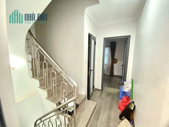 Mặt phố Nguyễn Khuyến kinh doanh sầm uất, vỉa hè rộng 20 * 5 Tầng nhỉnh 7 tỷ