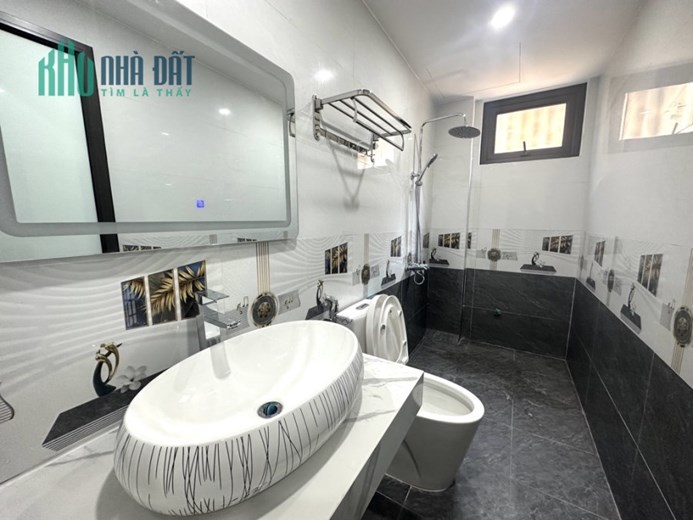 HỒ ĐẮC DI NHÀ MỚI KÍNH KOONG - LÔ GÓC 6 TẦNG THANG MÁY, Ở VÀ KINH DOANH 50M * 6 T * 4.6M Nhỉnh 11 tỷ