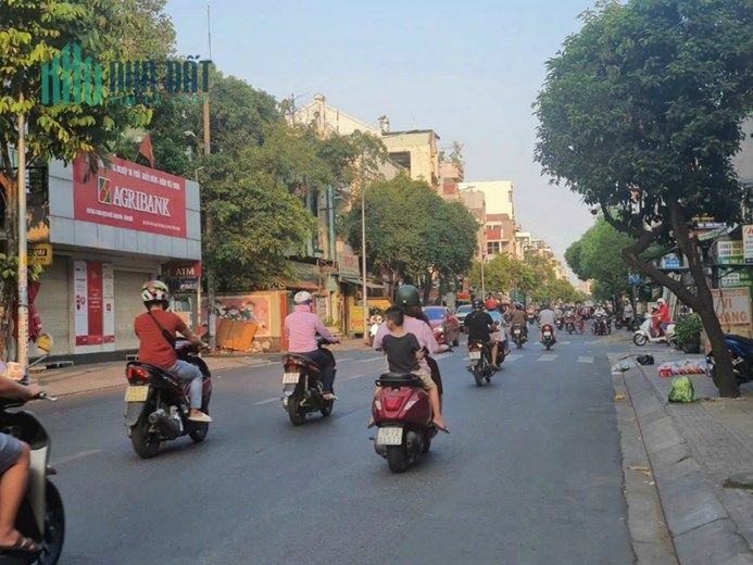 Cho thuê nhà MTKD Độc Lập vị trí vàng ngay ngã tư. Nhà mới!