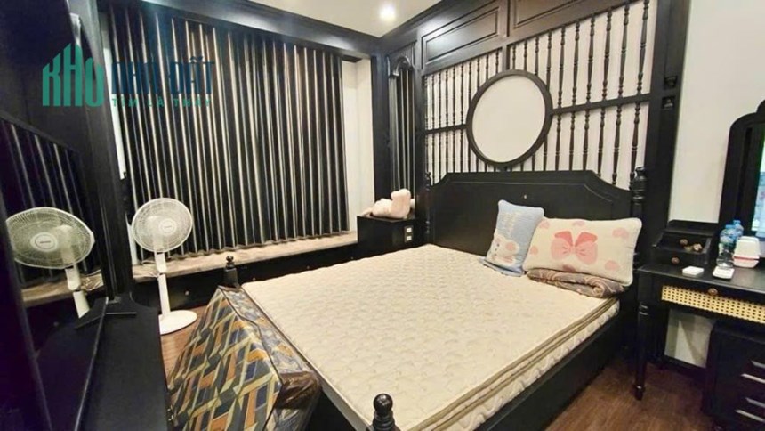 Bán nhà Mặt đường Xuân Đỉnh, kinh doanh tốt, 92m2, giá 18 tỷ