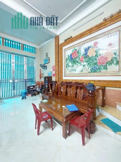 Bán nhà ngõ 105 Xuân La, phân lô quân đội, 43 m2, giá 14 tỷ