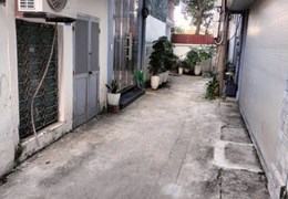 CẦN BÁN 42M ĐẤT TẶNG NHÀ CẤP 4 - PHỐ CỔ NHUẾ