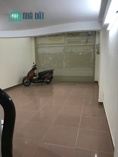 Cho thuê MT 29 Hoa Sứ Q.PN 4,4 x 15 3 lầu 45tr/th