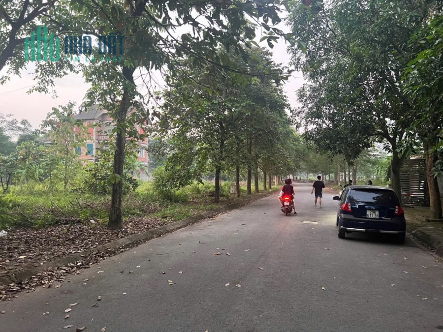 Bán nhà KDT Hà Phong, Tiền Phong, Mê Linh. HN. 500m tới trường ĐH Tài Chính. DT 300m, giá 17 tỷ.