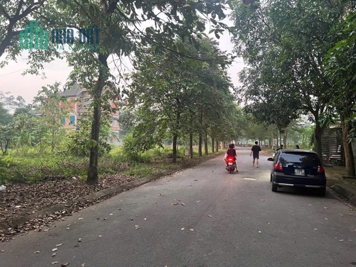 Bán nhà KDT Hà Phong, Tiền Phong, Mê Linh. HN. 500m tới trường ĐH Tài Chính. DT 300m, giá 17 tỷ.