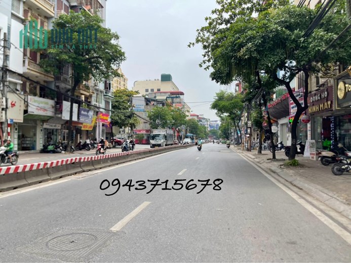 Nhà phố Đội Cấn 40m2 x 6 tầng. Thang máy.