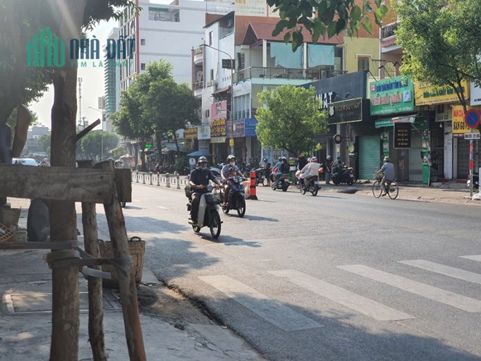 Bán nhà MTKD Nguyễn Sơn DT 9x34m, vuông vức. Giá tốt!!!