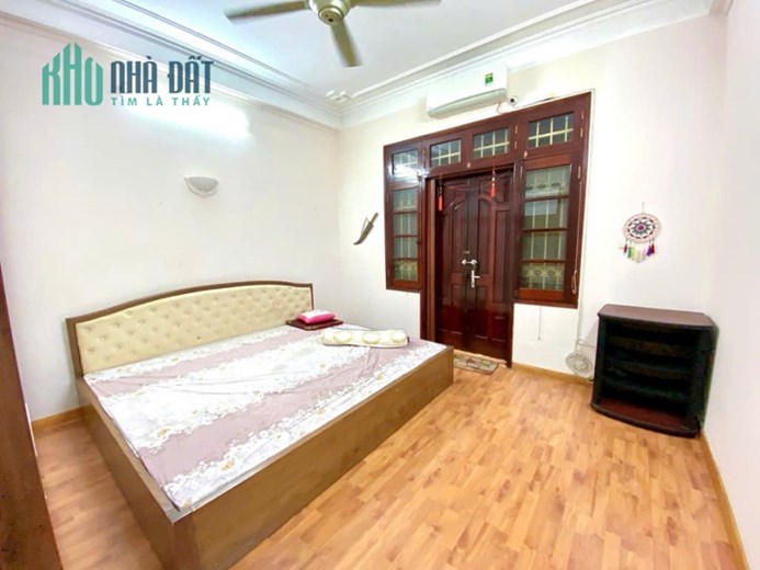 Bán nhà Đặng Thùy Trâm, Hoàng Quốc Việt, 65m2, MT: 4,5m, giá 19,5 tỷ