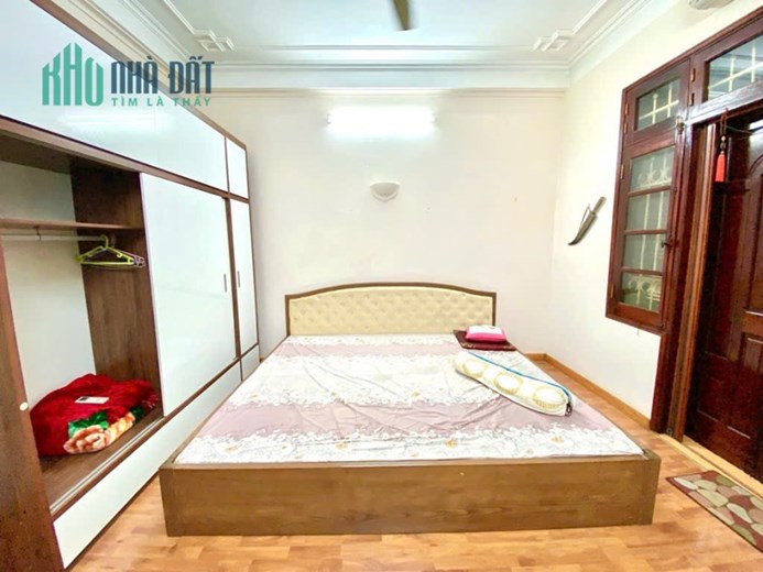 Bán nhà Đặng Thùy Trâm, Hoàng Quốc Việt, 65m2, MT: 4,5m, giá 19,5 tỷ