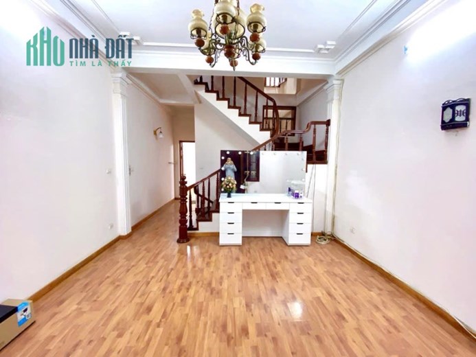Bán nhà Đặng Thùy Trâm, Hoàng Quốc Việt, 65m2, MT: 4,5m, giá 19,5 tỷ