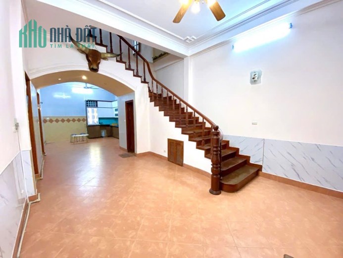 Bán nhà Đặng Thùy Trâm, Hoàng Quốc Việt, 65m2, MT: 4,5m, giá 19,5 tỷ