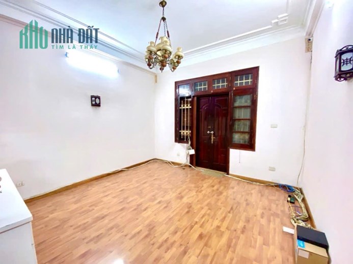 Bán nhà Đặng Thùy Trâm, Hoàng Quốc Việt, 65m2, MT: 4,5m, giá 19,5 tỷ
