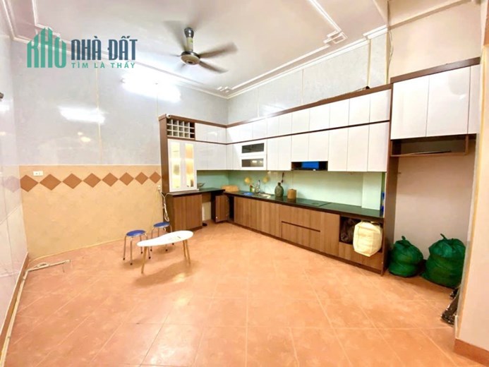 Bán nhà Đặng Thùy Trâm, Hoàng Quốc Việt, 65m2, MT: 4,5m, giá 19,5 tỷ