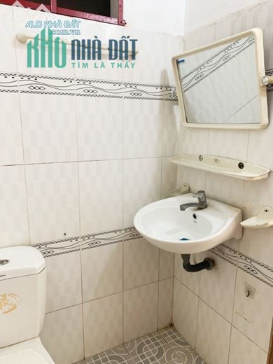CHO THUÊ PHÒNG 1.7tr /Tháng QUẬN BÌNH THẠNH,Gần chợ Bà chiểu 200m,10m2, WC riêng.