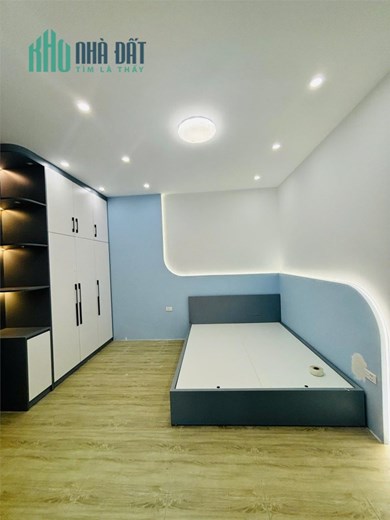 Bán nhà Ngã tư sở - Đống Đa, 35m2 giá nhỉnh 5X tỷ, Ngõ ô tô thông