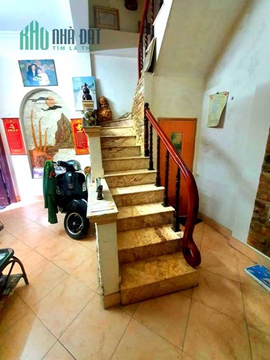 BÁN GẤP CĂN NHÀ THANH XUÂN,DT 51m2,MT 5M2 giá 7ty fun nội thất bên trong 0832865116