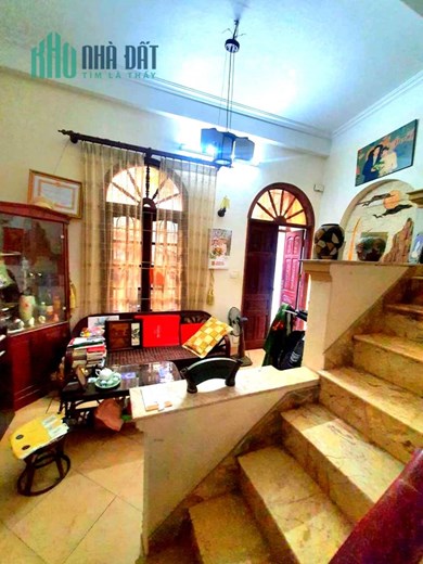 BÁN GẤP CĂN NHÀ THANH XUÂN,DT 51m2,MT 5M2 giá 7ty fun nội thất bên trong 0832865116