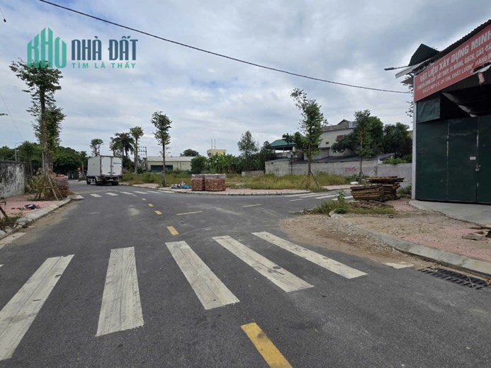 Bán 100m đất đấu giá tổ 4, Quang Minh, Mê Linh, HN. Đường nhựa, vỉa hè. Giá 6,1 tỷ.