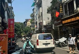 Nhà 40m 3 tầng mặt phố Hàng Mành – Kinh doanh đỉnh – 24 tỷ.