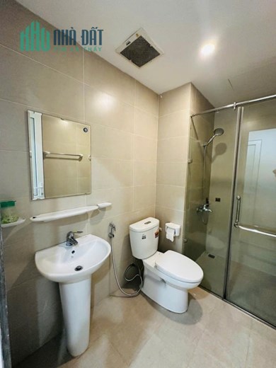 Bán nhà TT Khâm Thiên, Đống Đa, Hà Nội. DT120m2, với 4 ngủ, Giá nhỉnh 4 tỷ có thương lượng