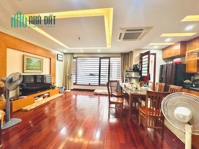 Bán nhà Đê La Thành, Thành Công, Ba Đình. 68m2, xây 4 tầng. Giá nhỉnh 9 tỷ có thương lượng.