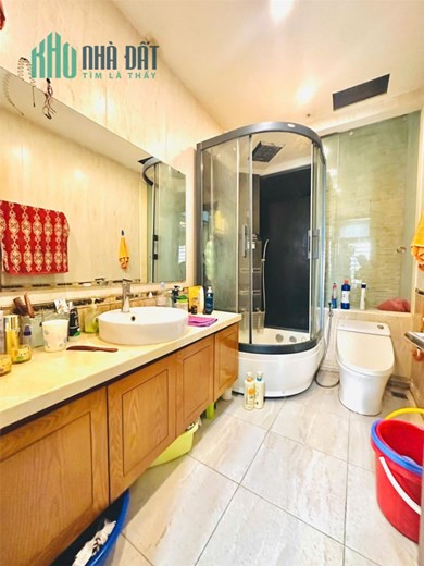 Bán nhà Đê La Thành, Thành Công, Ba Đình. 68m2, xây 4 tầng. Giá nhỉnh 9 tỷ có thương lượng.