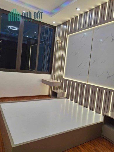 Bán tập thể Thịnh Hào. Hàng Bột, Đống Đa, 115m2, với 3 ngủ và 2 vs, giá nhỉnh 3 tỷ