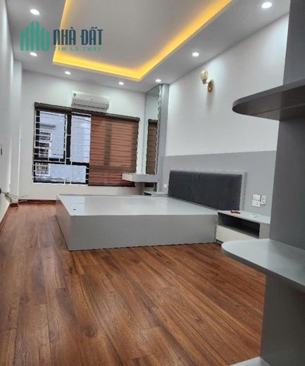 Bán tập thể Thịnh Hào. Hàng Bột, Đống Đa, 115m2, với 3 ngủ và 2 vs, giá nhỉnh 3 tỷ