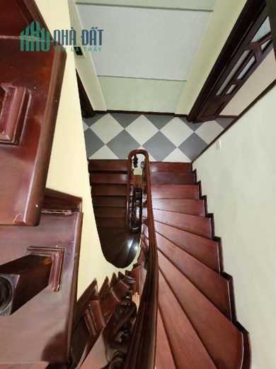 BÁN NHÀ NGÕ 106 HOÀNG QUỐC VIỆT, ÔTÔ VÀO NHÀ+ PHÂN LÔ + KINH DOANH + VĂN PHÒNG,GIÁ 24,8 TỶ, DT59 M2