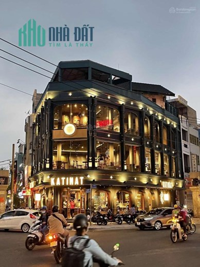 Siêu phẩm cho thuê nhà mặt phố Lạc Long Quân 120m2 sàn MT 8m giá 50tr nhận nhà kinh doanh được luôn