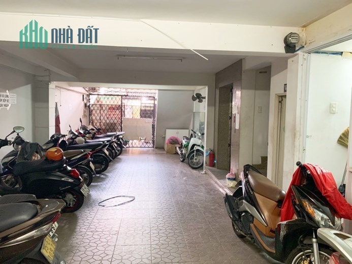 Phòng trọ 15m2 ngay chợ Bà Chiểu, Hầm Để xe Free, Cổng vân tay Giá 3.8tr/tháng.