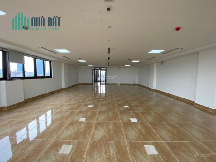 Cho thuê liền kề tại Vạn Phúc HĐ kinh doanh mọi mô hình. DT: 250mx2T +  mt 10 m. Thông sàn