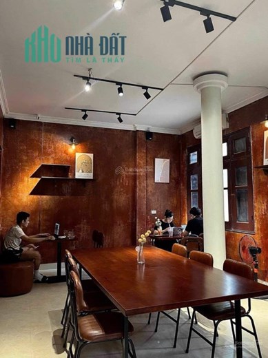 Siêu hót sang nhượng quán cafe hồ Chùa Láng nhượng, Giá thuê 28tr, 60m2 lô góc 2 mặt tiền