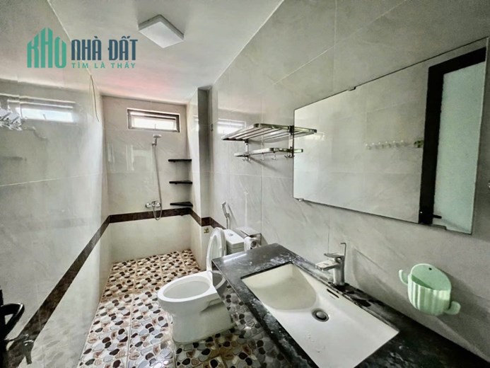 Bán đất Chi Đông, Mê Linh, HN. Tặng nhà cấp 4. Trục chính liên xã. DT 90m, giá 7,25 tỷ.