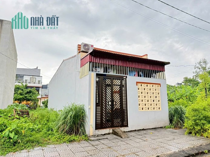 Bán đất Chi Đông, Mê Linh, HN. Tặng nhà cấp 4. Trục chính liên xã. DT 90m, giá 7,25 tỷ.