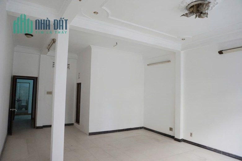 🔥 Mặt tiền rộng tại vị trí vàng trên đường Trường Sơn - Trần Quốc Hoàn! 🔥