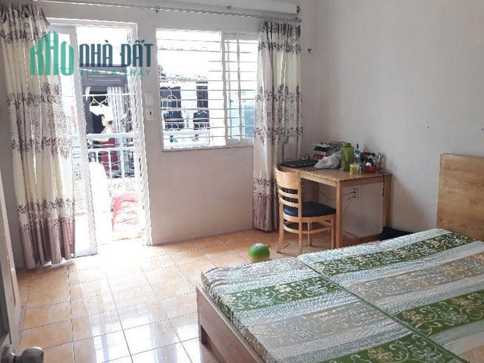 👉 Bán nhà đường Ba tháng Hai quận 10 - diện tích sd: 128 m2 - có 4pn. Nhà còn mới có thể ở ngay.