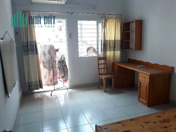 👉 Bán nhà đường Ba tháng Hai quận 10 - diện tích sd: 128 m2 - có 4pn. Nhà còn mới có thể ở ngay.