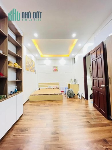 Bán nhanh lô 12 căn nhà phố Trung Kính, Yên Hoà, Cầu Giấy. 35m2 x 5T mới, giá 7 tỷ.