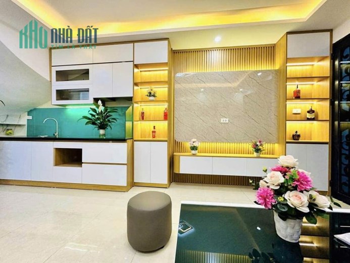 Bán nhà 5 tầng, 36m², Ngọc Thụy, Long Biên, 4.9 tỷ, sổ đỏ
