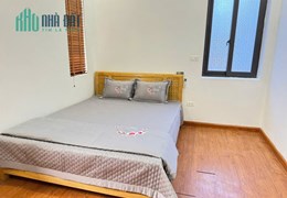 Bán nhà 3 tầng tổ 5, Quang Minh, Mê Linh, HN. Oto tránh, 5 xe oto đỗ sân. DT 100m, giá 5,1 tỷ.