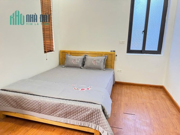 Bán nhà 3 tầng tổ 5, Quang Minh, Mê Linh, HN. Oto tránh, 5 xe oto đỗ sân. DT 100m, giá 5,1 tỷ.