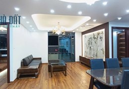 Bán chung cư 15 - 17 Ngọc Khánh, Ba Đình, 146m2, 3pn, nhà thoáng. 0975118822.