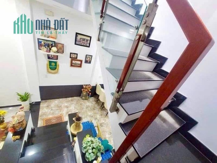 BÁN NHÀ MẶT TIỀN SỐ 7, ĐƯỜNG 6M, GẦN ĐƯỜNG 182, QUẬN 9, GIÁ TỐT, 60M2