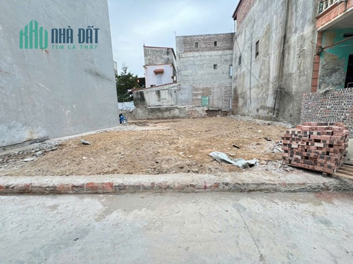 Bán 60m đất tổ 4, TT Quang Minh, Mê Linh, HN. Full thổ cư, oto ra vào đất. Giá 2,83 tỷ.
