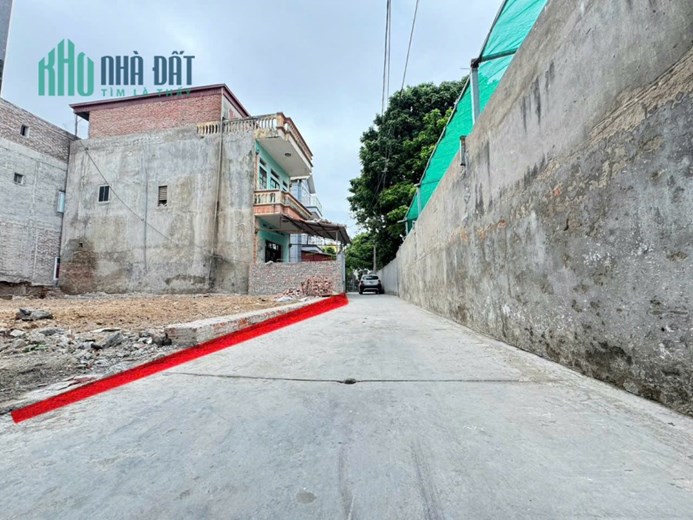 Bán 60m đất tổ 4, TT Quang Minh, Mê Linh, HN. Full thổ cư, oto ra vào đất. Giá 2,83 tỷ.