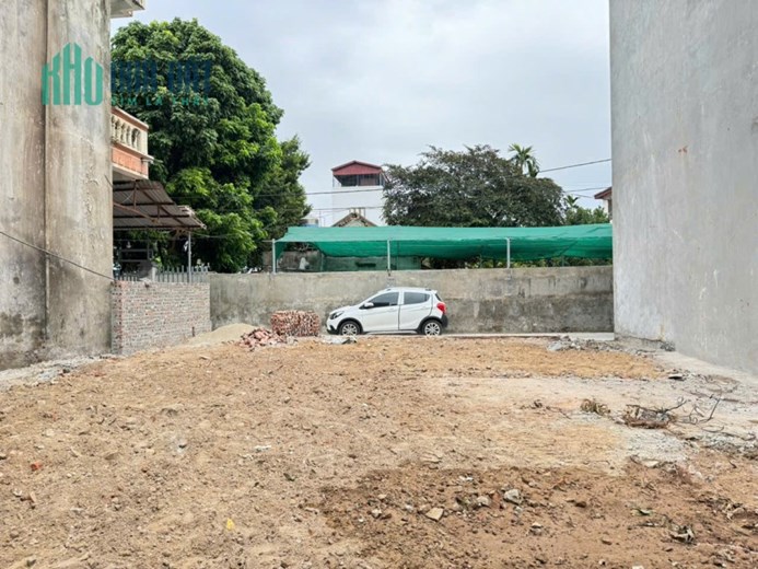 Bán 60m đất tổ 4, TT Quang Minh, Mê Linh, HN. Full thổ cư, oto ra vào đất. Giá 2,83 tỷ.