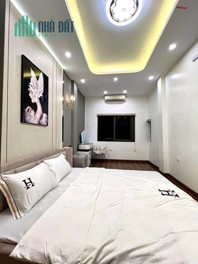 Siêu Phẩm Trở Lại Ngọc Thụy - Chỉ 5.X Tỷ - Nhà Ra Ô Tô Tránh, Đỗ Cửa, Full Nội Thất