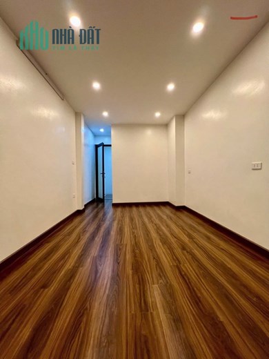 Siêu Phẩm Trở Lại Ngọc Thụy - Chỉ 5.X Tỷ - Nhà Ra Ô Tô Tránh, Đỗ Cửa, Full Nội Thất