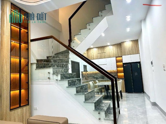 Siêu Phẩm Ngô Gia Tự – Nhà 43M², Giá 4.X Tỷ, Ô Tô Đỗ Trước Cửa Ngày Đêm